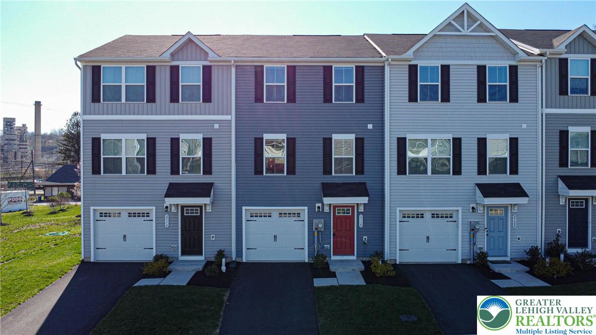 2118 Cross Country Road Northampton, PA 18067 - Photo 2 of 41 Gallery Image 2