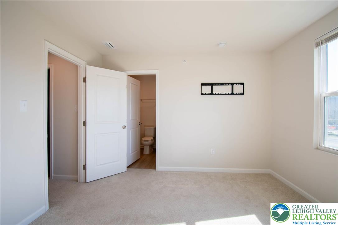 2118 Cross Country Road Northampton, PA 18067 - Photo 25 of 41 Gallery Image 25