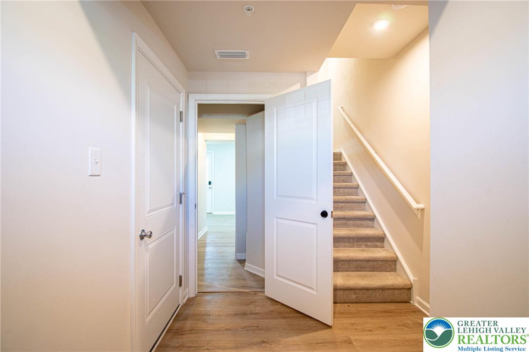 2118 Cross Country Road Northampton, PA 18067 - Photo 3 of 41 Gallery Image 3