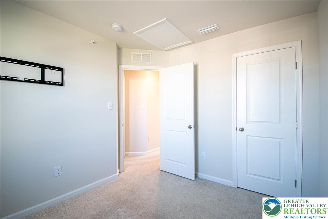 2118 Cross Country Road Northampton, PA 18067 - Photo 32 of 41 Gallery Image 32