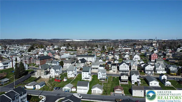 $335,000 | 2118 Cross Country Road, Northampton, PA 18067
