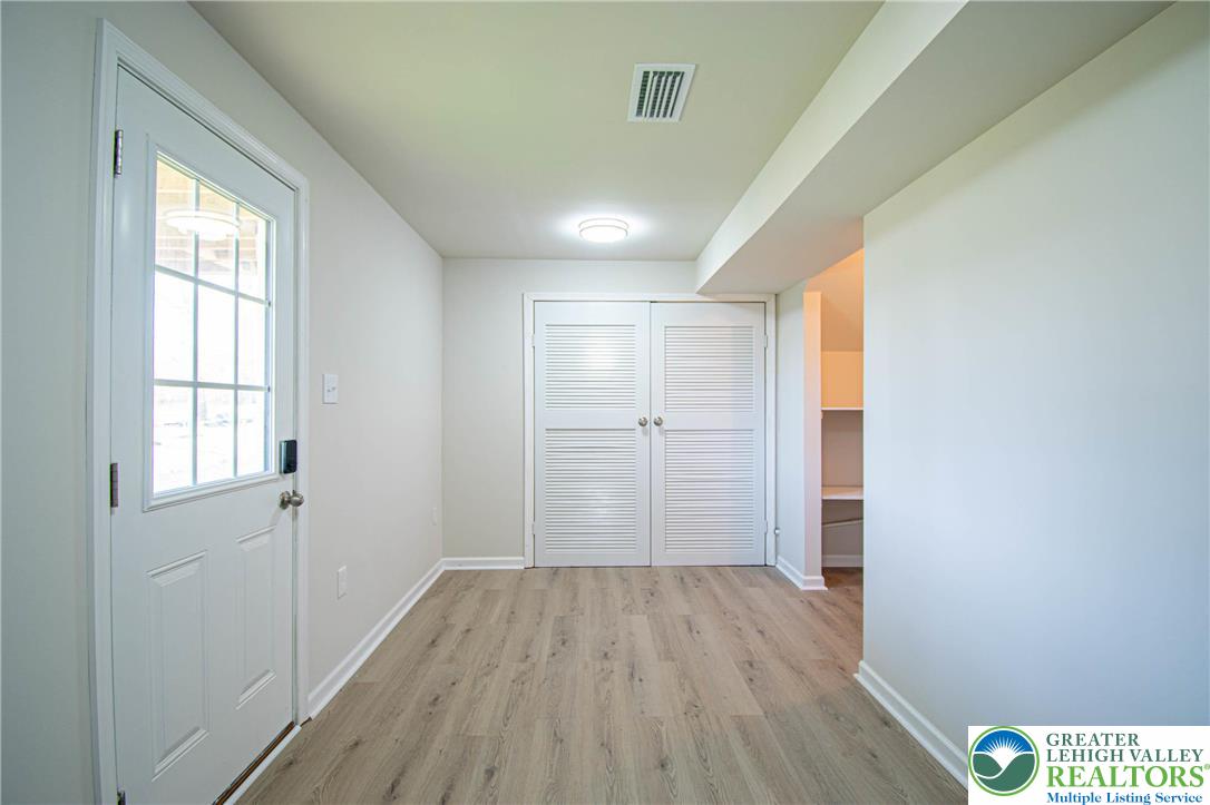 2118 Cross Country Road Northampton, PA 18067 - Photo 7 of 41 Gallery Image 7