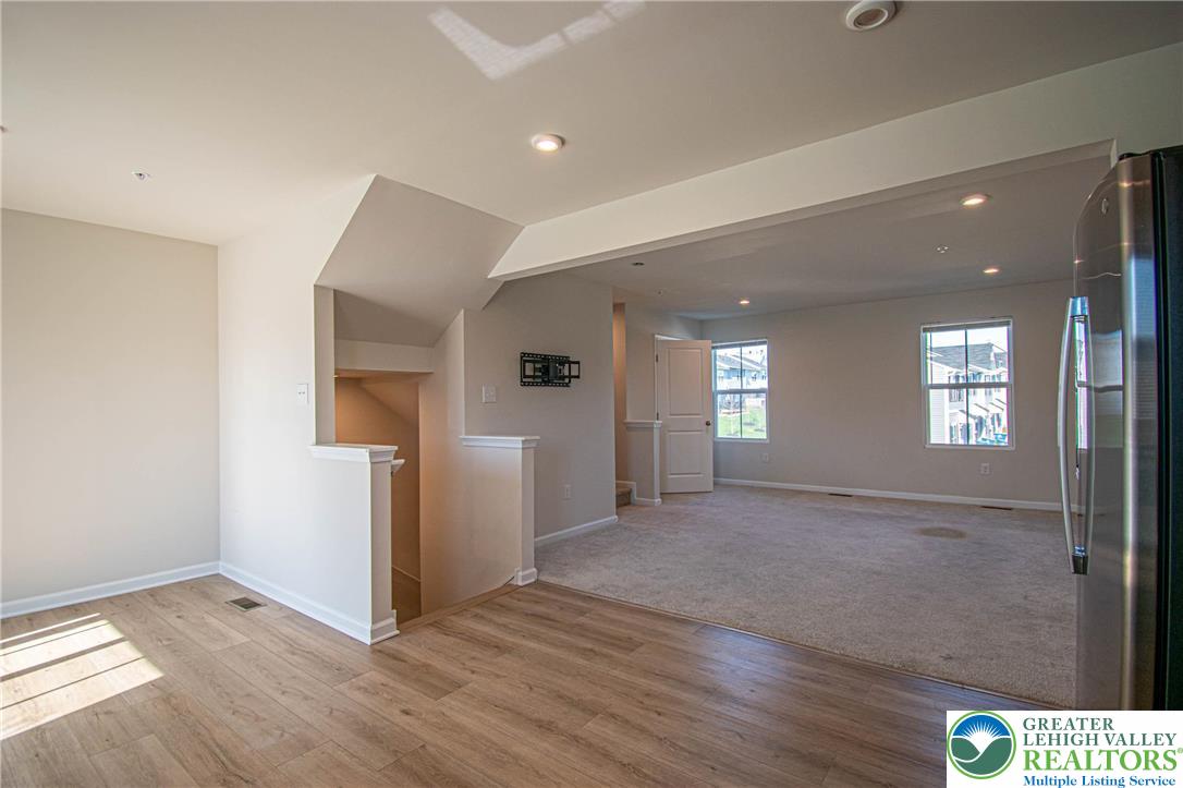 2118 Cross Country Road Northampton, PA 18067 - Photo 9 of 41 Gallery Image 9