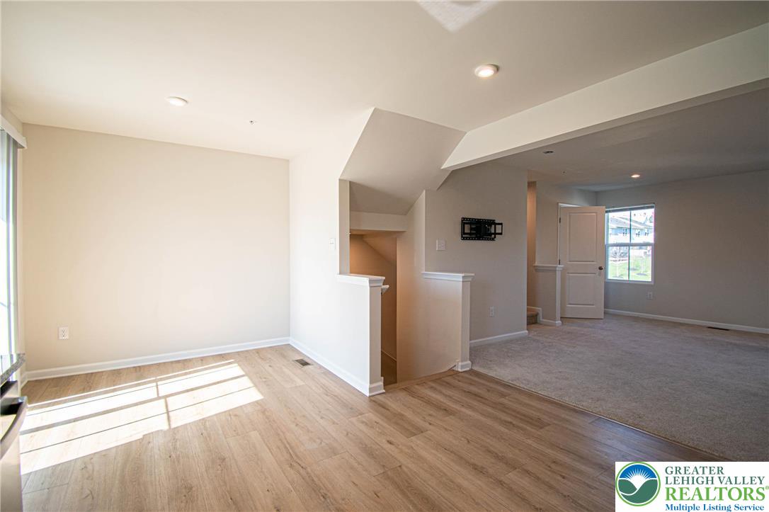 2118 Cross Country Road Northampton, PA 18067 - Photo 10 of 41 Gallery Image 10