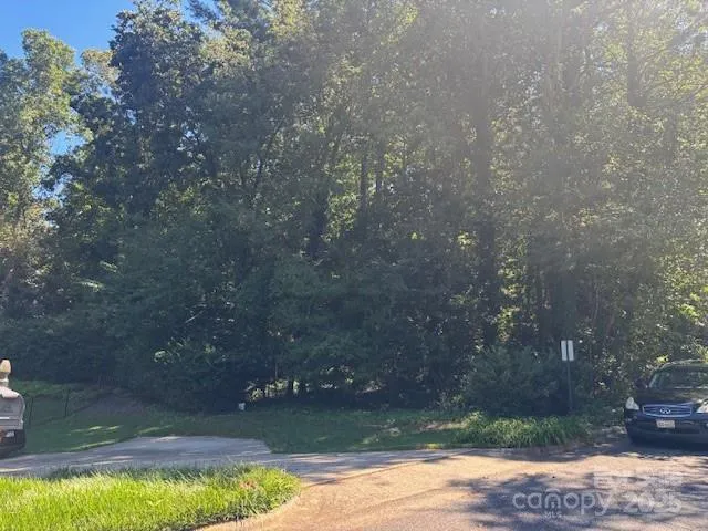 $75,000 | 1640 8th St Drive Northwest, Hickory, NC 28601