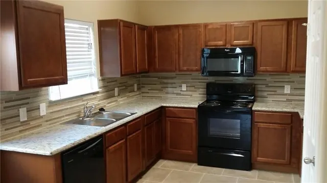 $1,825 | 704 East College Avenue, Princeton, TX 75407