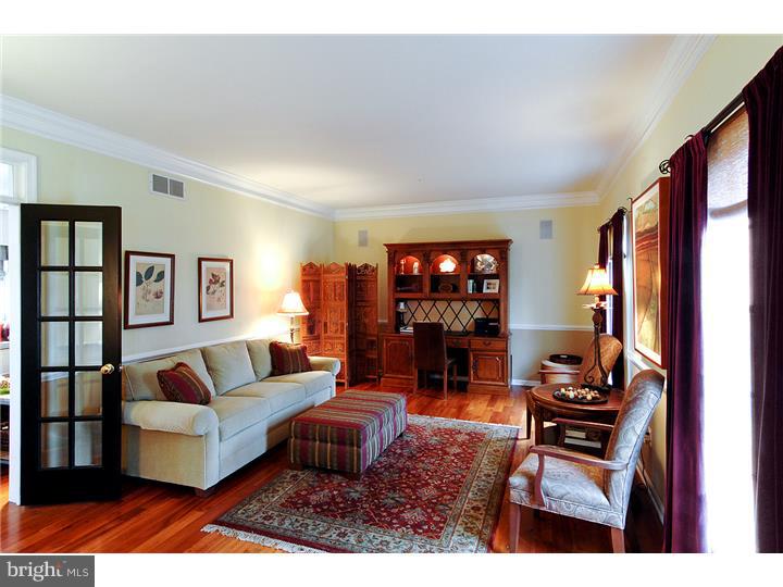 324 Long Ridge Lane Exton, PA 19341 - Photo 9 of 24 Living Room