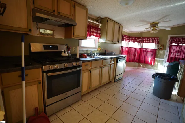 $175,000 | 445 Brandy Lane, Pickens, SC 29671