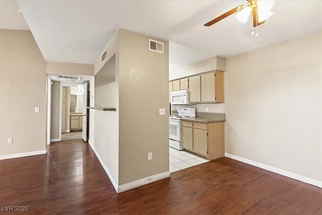 $1,100 | 8101 West Flamingo Road, Unit 2169, Las Vegas, NV 89147