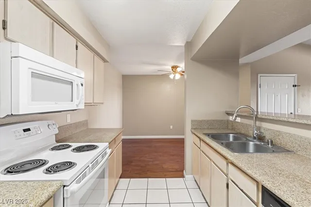 $1,100 | 8101 West Flamingo Road, Unit 2169, Las Vegas, NV 89147