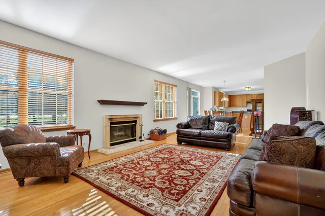 $399,000 | 2722 Moraine Valley Road, Wauconda, IL 60084