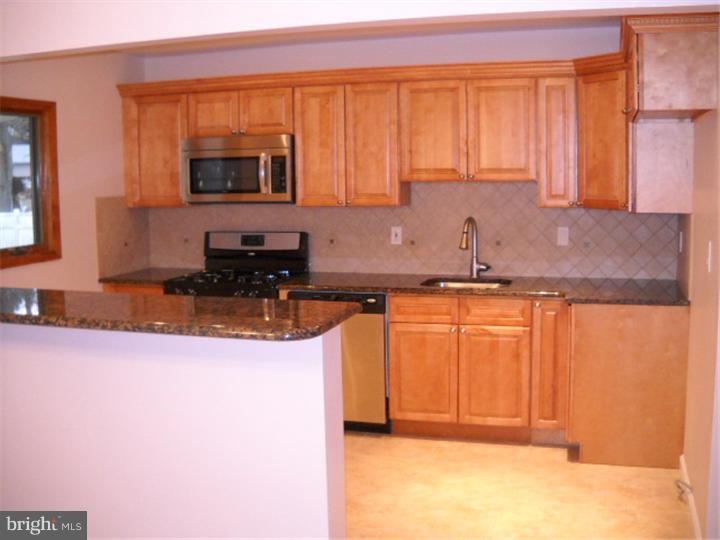 736 Lancing Road Woodbury, NJ 08096 - Photo 2 of 10 Gallery Image 2