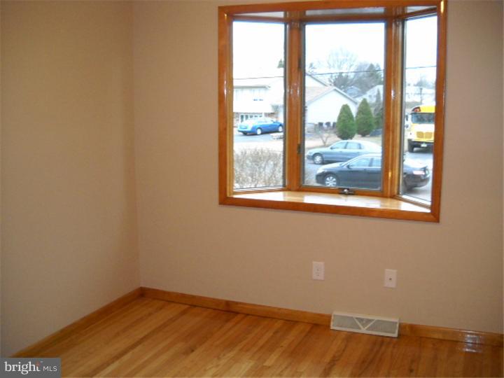 736 Lancing Road Woodbury, NJ 08096 - Photo 5 of 10 Gallery Image 5