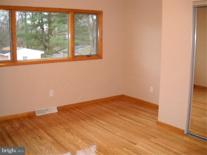 736 Lancing Road Woodbury, NJ 08096 - Photo 7 of 10 Gallery Image 7
