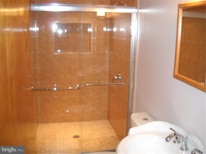 736 Lancing Road Woodbury, NJ 08096 - Photo 8 of 10 Gallery Image 8