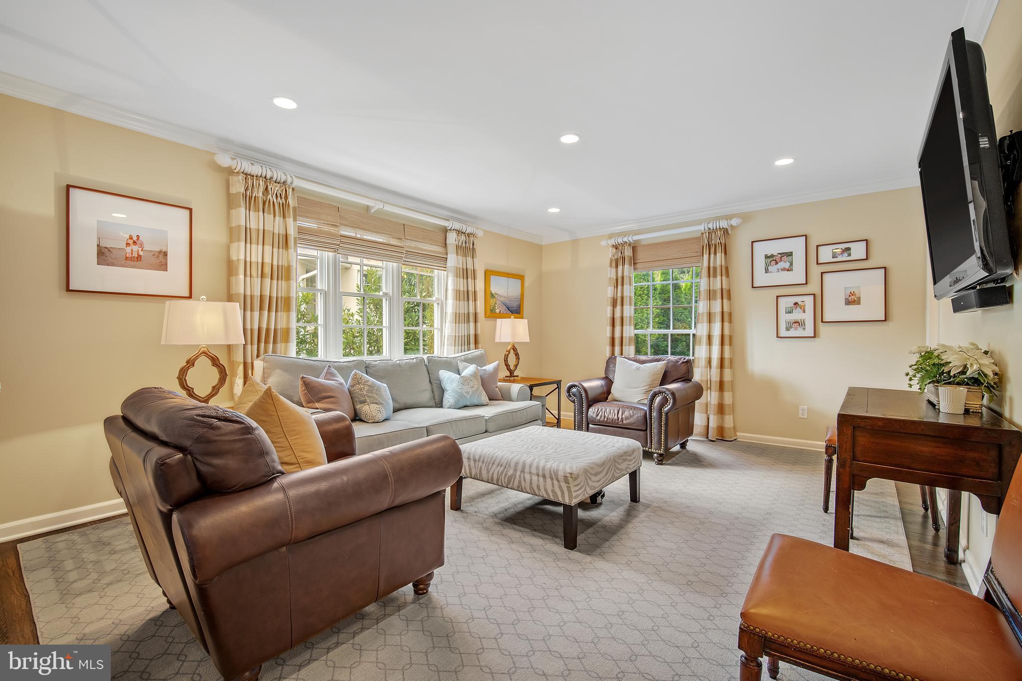 5411 Newington Road Bethesda, MD 20816 - Photo 22 of 55 Family Room