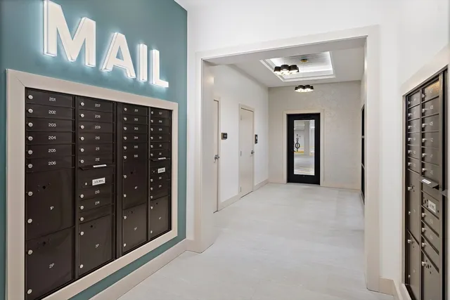 $899,900 | 1025 Massachusetts Avenue, Unit 204, Arlington, MA 02476