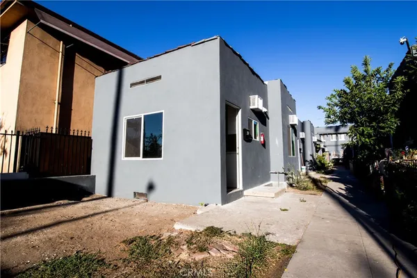 $1,800 | 432 South St Louis Street, Los Angeles, CA 90033