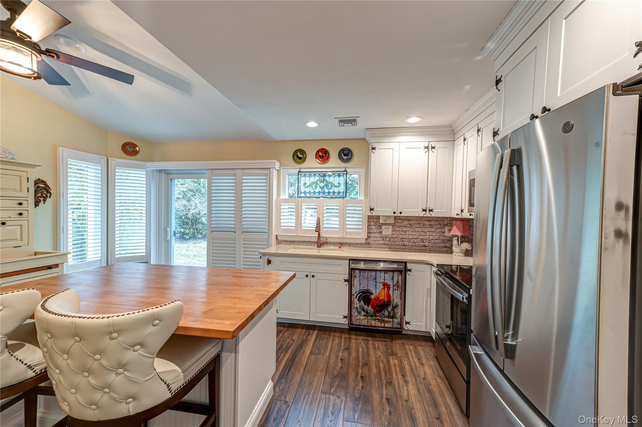 263 Glen Drive Ridge, NY 11961 - Photo 12 of 47