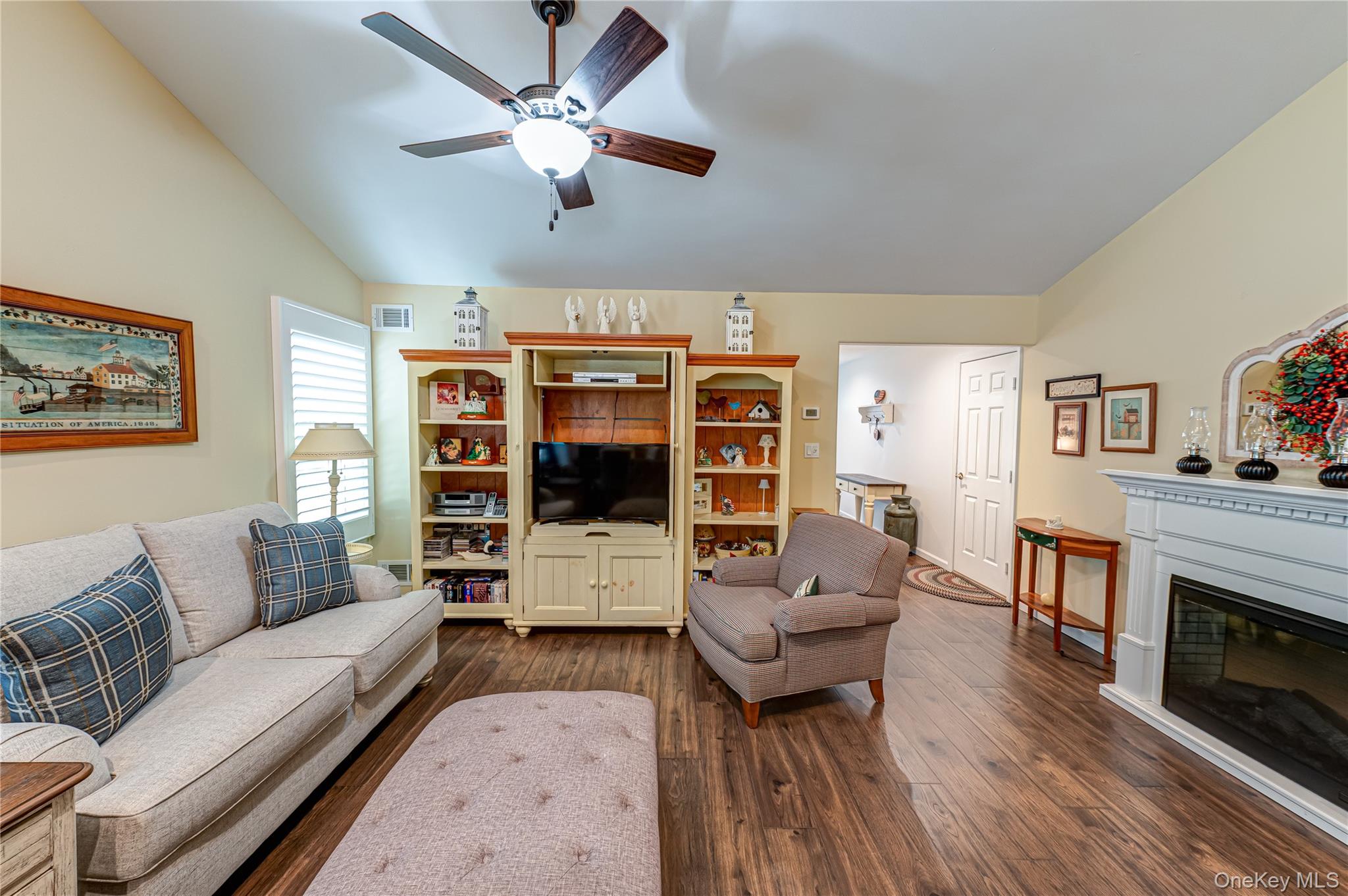 263 Glen Drive Ridge, NY 11961 - Photo 8 of 47