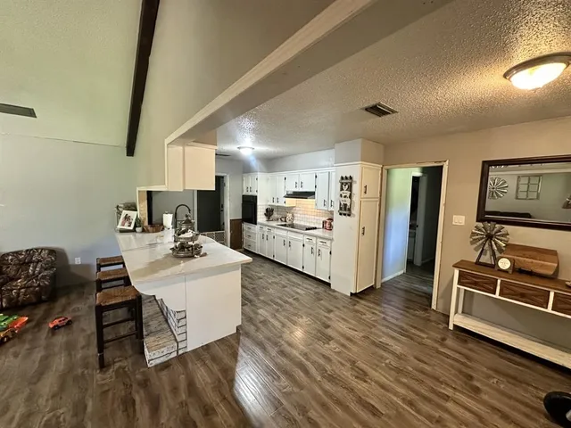 $230,000 | 708 South Princeton Drive, Mansfield, LA 71052