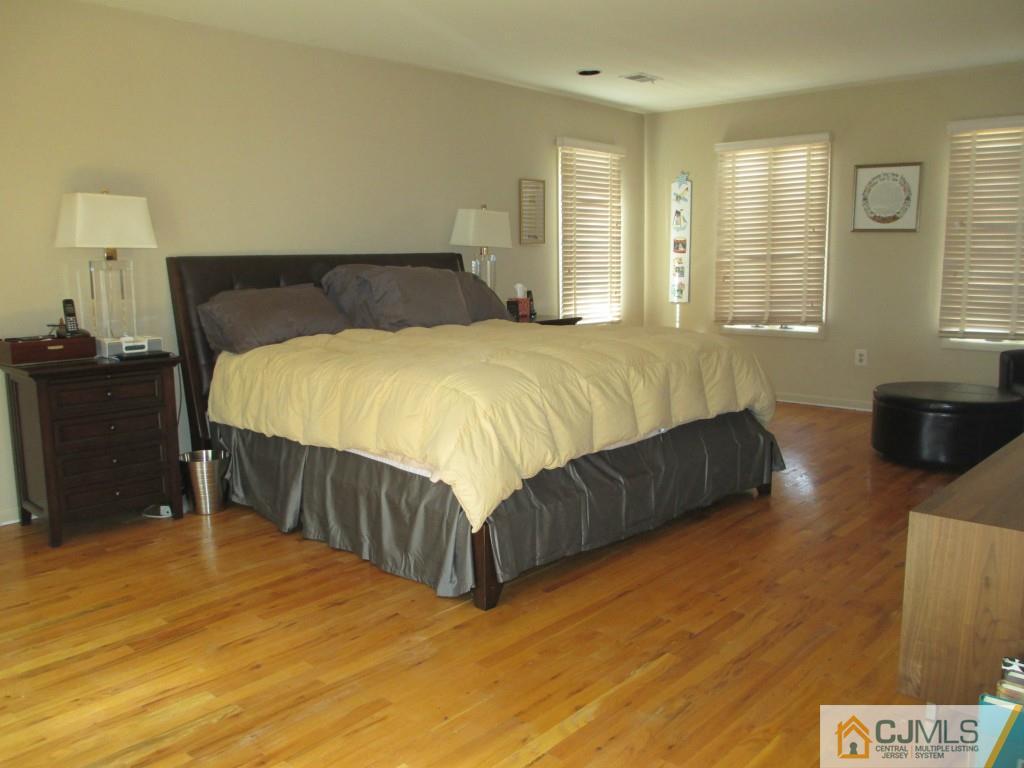 11 Cherokee Road East Brunswick, NJ 08816 - Photo 12 of 25 Gallery Image 12