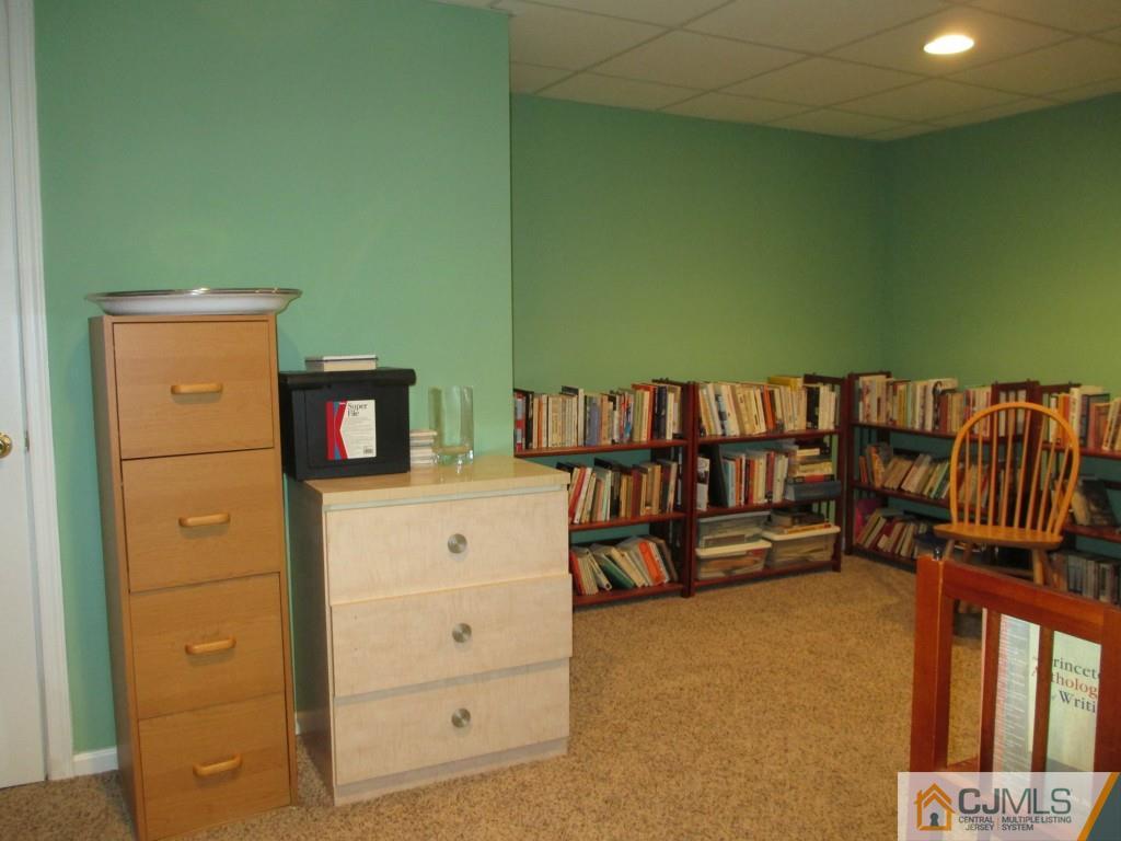 11 Cherokee Road East Brunswick, NJ 08816 - Photo 21 of 25 Gallery Image 21