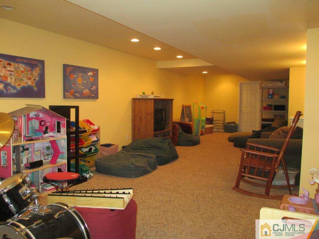 11 Cherokee Road East Brunswick, NJ 08816 - Photo 22 of 25 Gallery Image 22