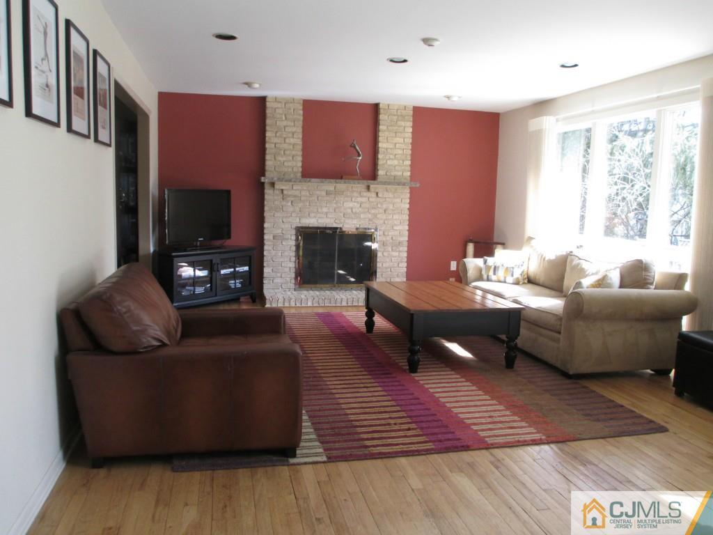 11 Cherokee Road East Brunswick, NJ 08816 - Photo 6 of 25 Gallery Image 6