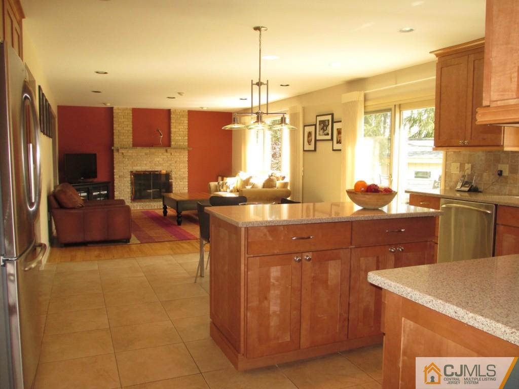 11 Cherokee Road East Brunswick, NJ 08816 - Photo 9 of 25 Gallery Image 9