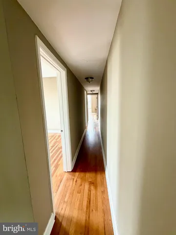 a view of entryway with white walls