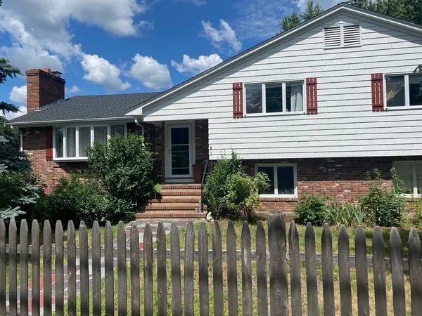 $5,200 | 809 Central Avenue, Needham, MA 02492