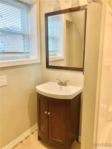 $1,950 | 143 Cottage Street, Buffalo, NY 14201