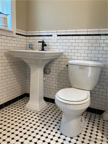 $1,950 | 143 Cottage Street, Buffalo, NY 14201