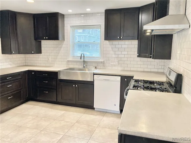 $1,950 | 143 Cottage Street, Buffalo, NY 14201