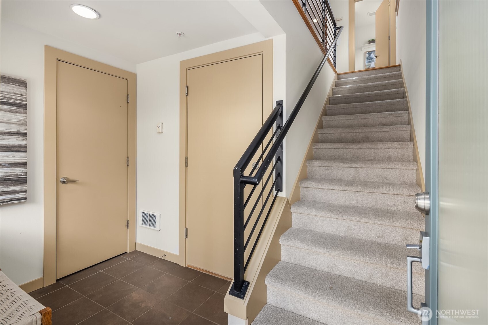 916 North 73rd Street, Unit A Seattle, WA 98103 - Photo 3 of 34