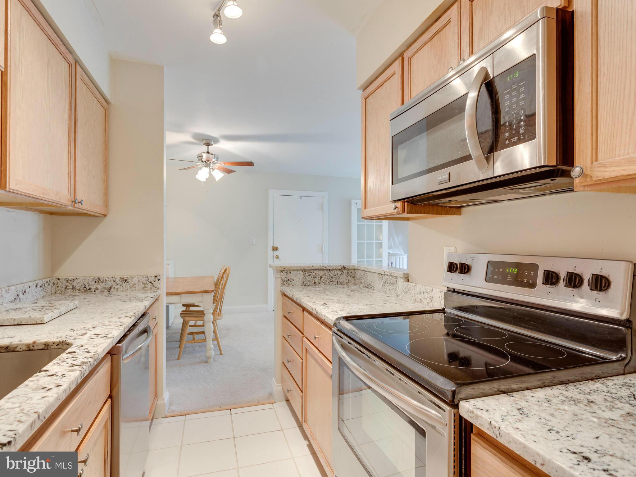5907 Noblestown Road, Unit 70 Springfield, VA 22152 - Photo 16 of 30 Kitchen
