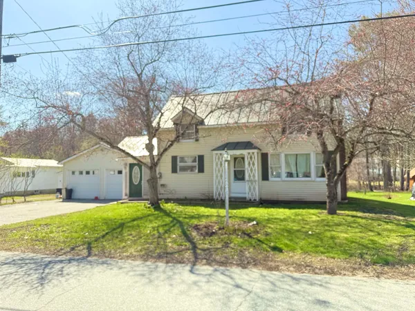 $299,950 | 277 South Street, Hartford, VT 05088