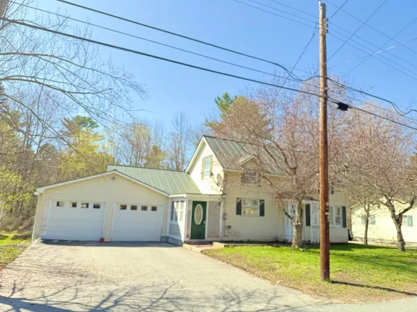 $299,950 | 277 South Street, Hartford, VT 05088