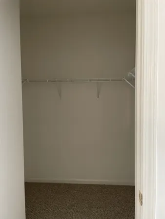 $2,395 | 1914 Farnsworth Lane, Unit 104, Northbrook, IL 60062