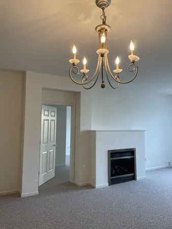 $2,395 | 1914 Farnsworth Lane, Unit 104, Northbrook, IL 60062