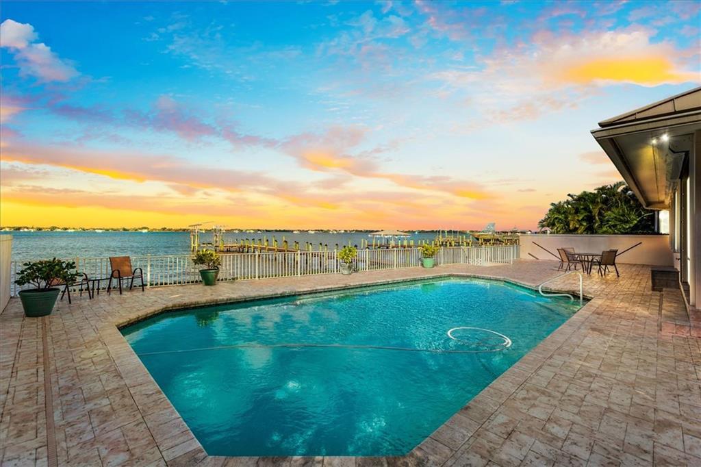 250 Southeast Cardinal Way Stuart, FL 34996 - Photo 33 of 34 Gallery Image 33