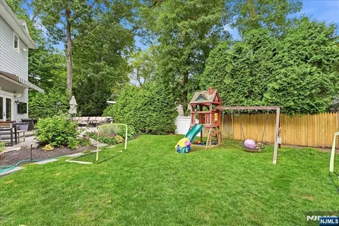 $1,150,000 | 58 Mackay Avenue, Waldwick, NJ 07463