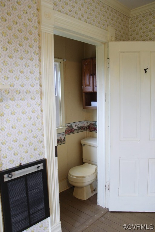 132 Carter Road Cumberland, VA 23040 - Photo 20 of 45 a bathroom with a toilet a sink and mirror