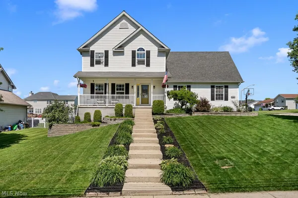 $375,000 | 994 Fairfield Avenue, Columbiana, OH 44408