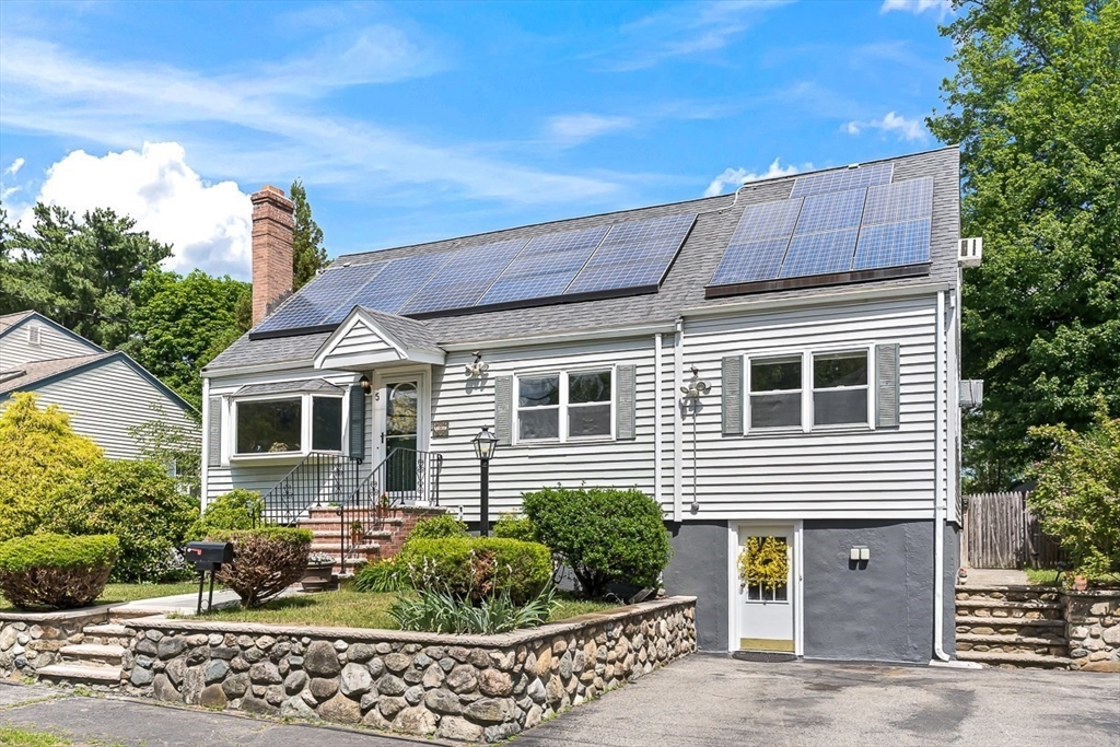 5 Elizabeth Road Stoneham, MA 02180 - Photo 2 of 39