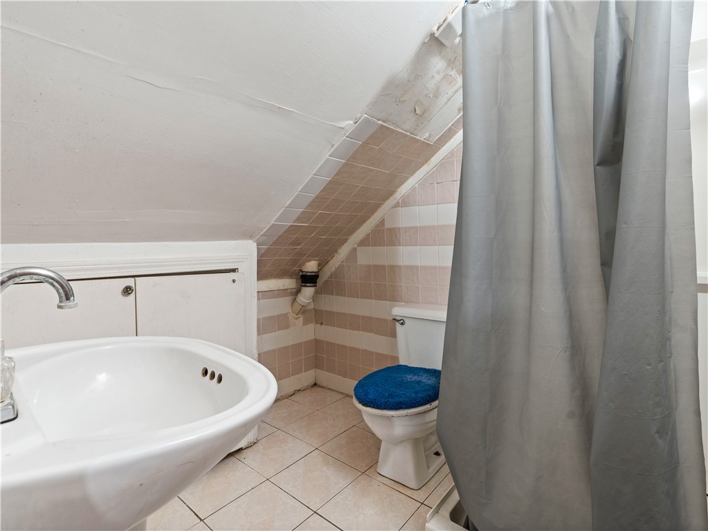 62 Fisk Street Providence, RI 02905 - Photo 11 of 18