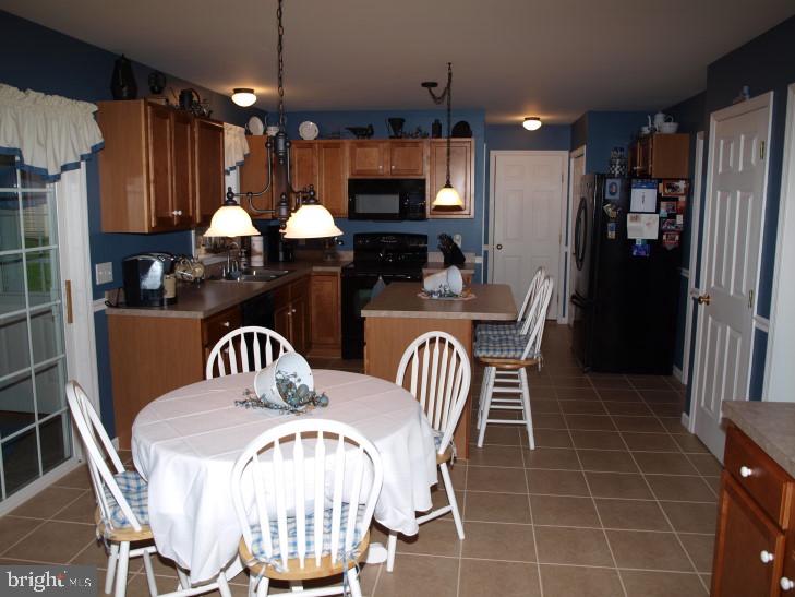 40 Edgewood Drive Lititz, PA 17543 - Photo 8 of 21