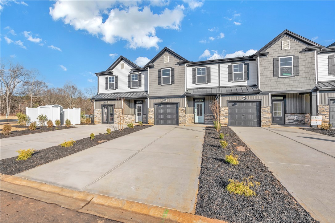 404 Belgrove Way Easley, SC 29640 - Photo 4 of 26