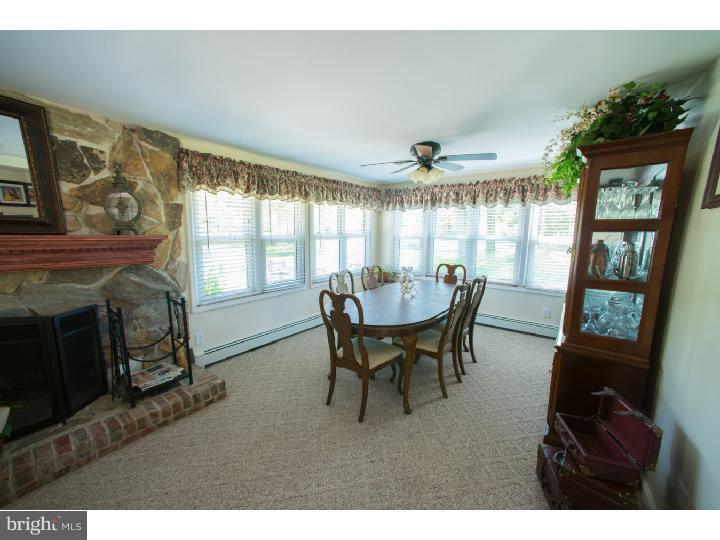 417 Barnsboro Road Sewell, NJ 08080 - Photo 4 of 25